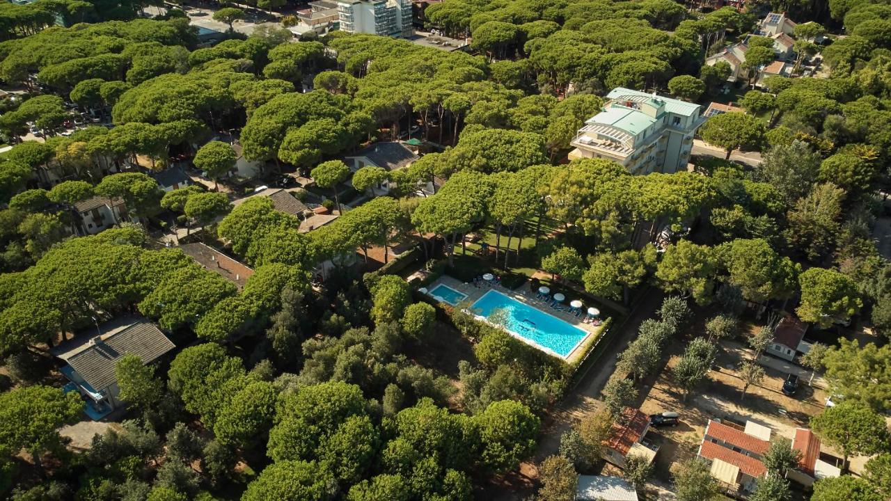 Aparthotel La Pineta Lido di Jesolo Ngoại thất bức ảnh