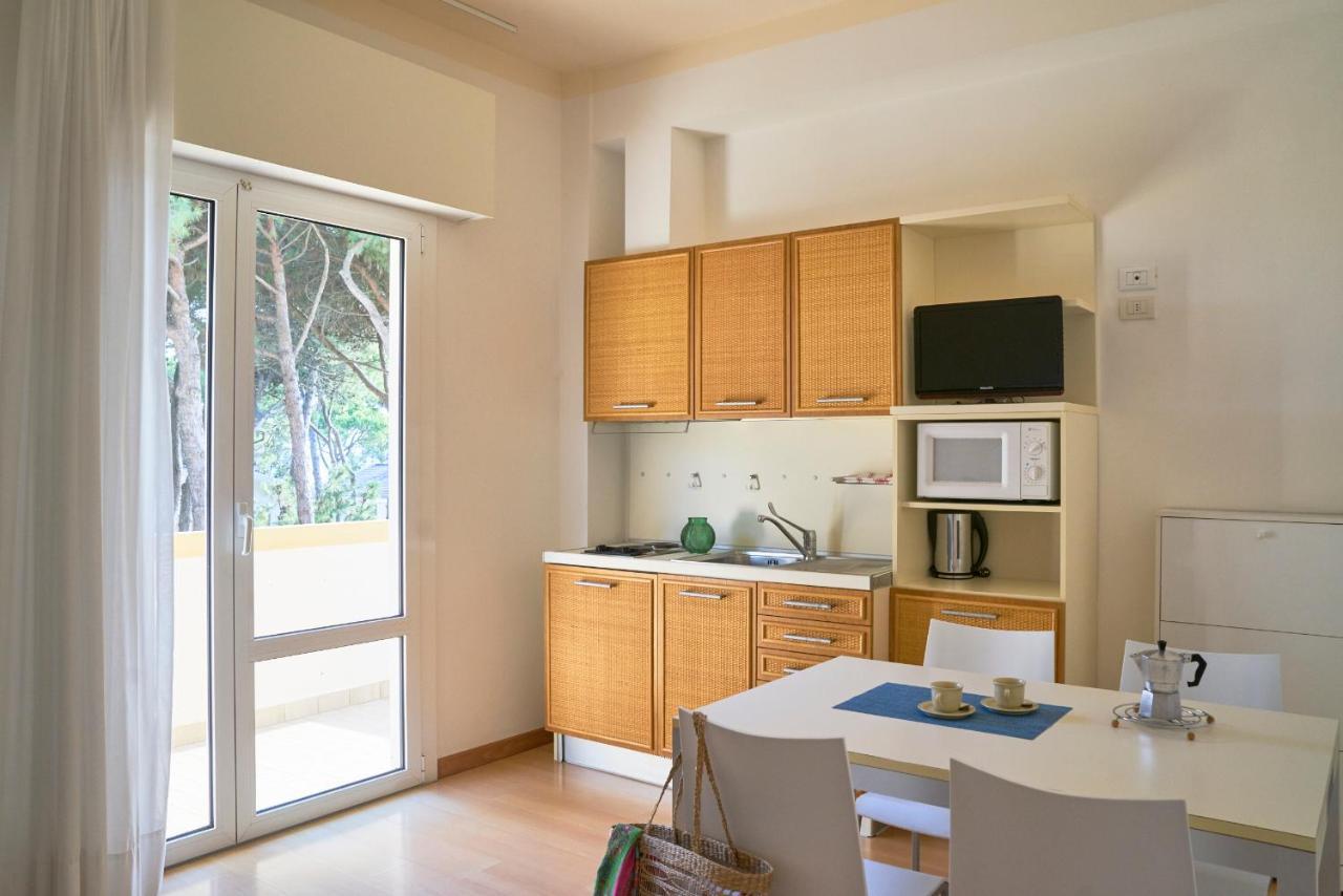 Aparthotel La Pineta Lido di Jesolo Ngoại thất bức ảnh