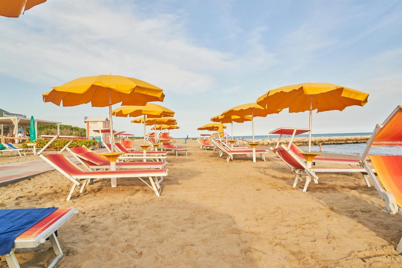 Aparthotel La Pineta Lido di Jesolo Ngoại thất bức ảnh