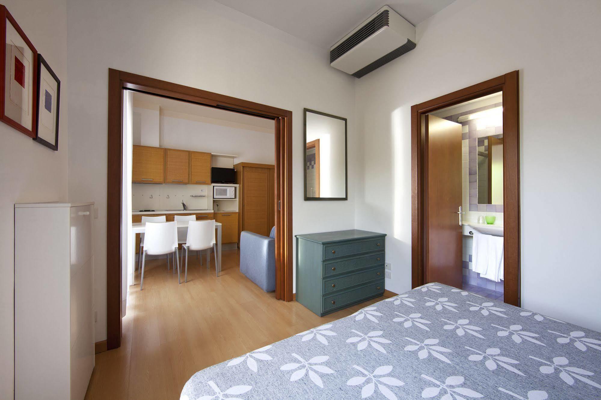 Aparthotel La Pineta Lido di Jesolo Ngoại thất bức ảnh